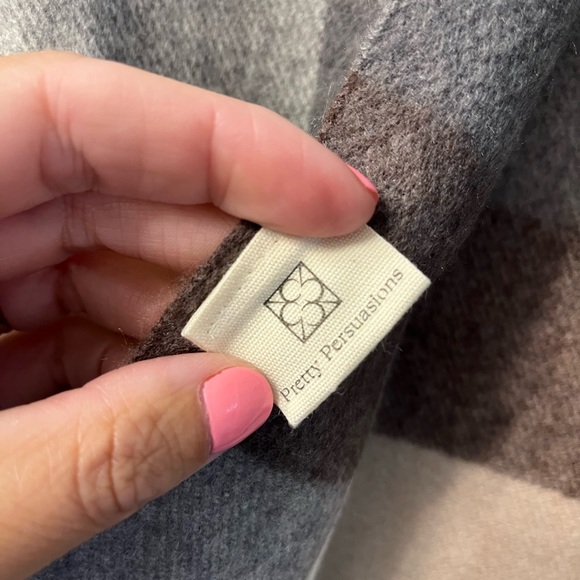 Pretty fall scarf 10/10 condition - Picture 3 of 3